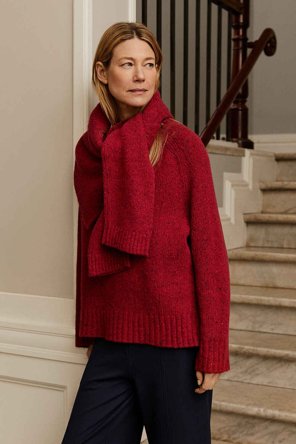 Fenoria Pullover - Red Dahlia, Paxora JERSEY Trousers - Navy Blazer