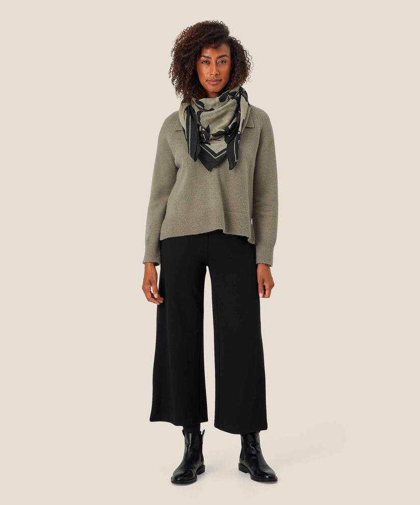 Anelo Scarf, Vetiver