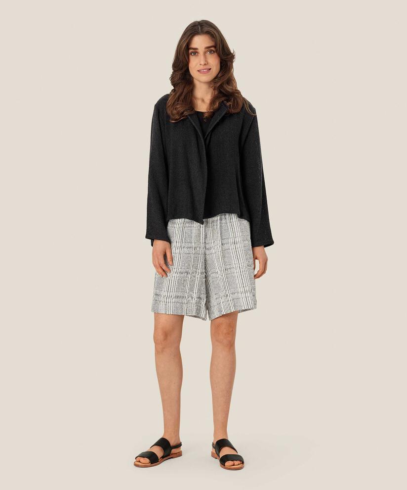 Paniz Shorts, Fog