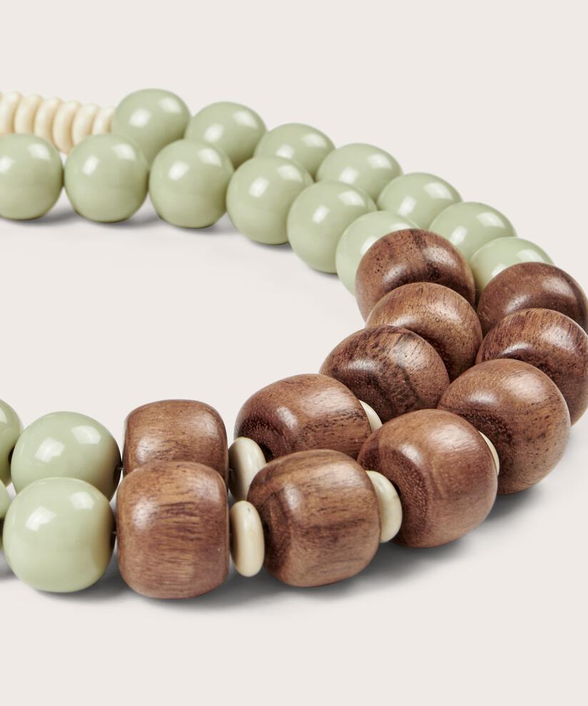 Relali Necklace, Bog