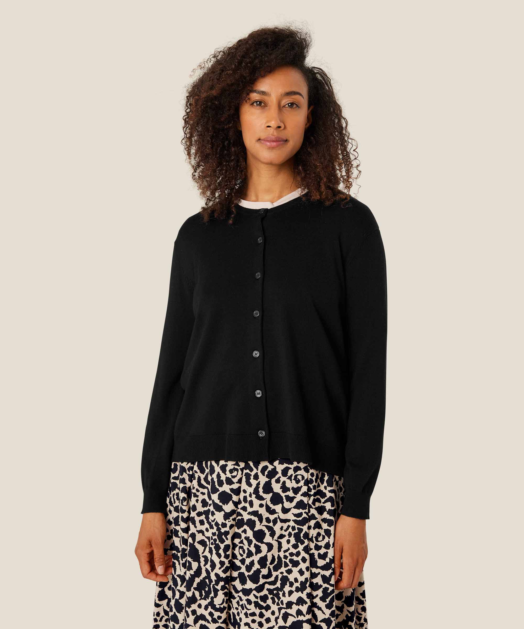 Lariba Cardigan, Black