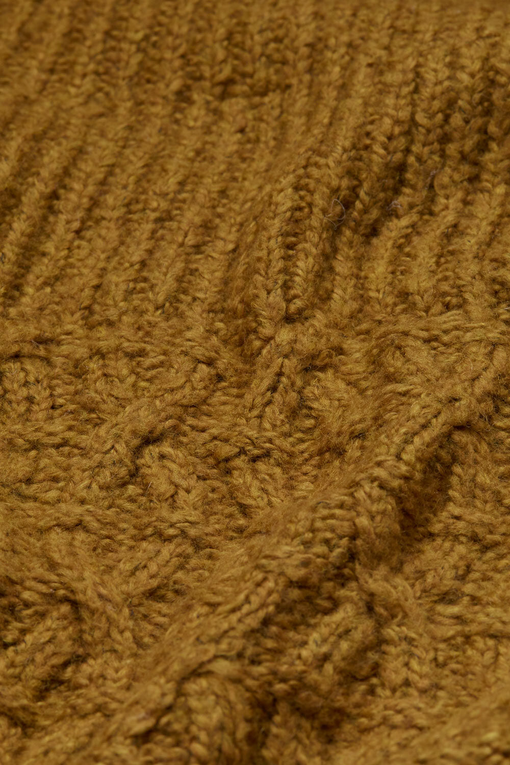 LORELEI PONCHO, Tapenade