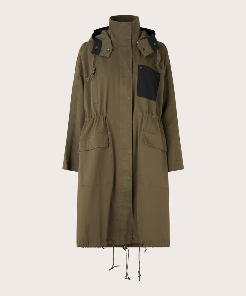 Titus Coat, Crocodile