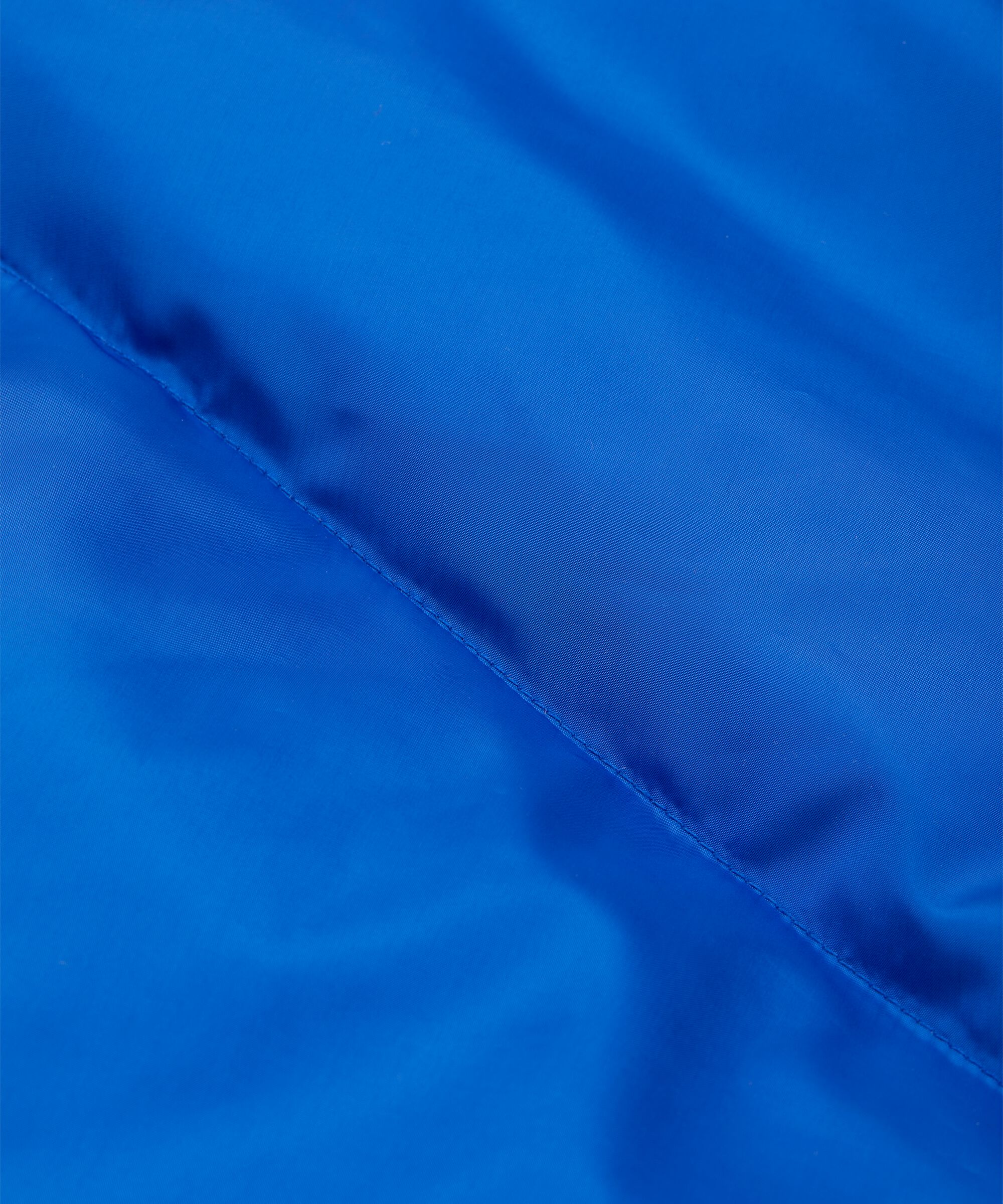 Tulla Down Coat, Surf the web