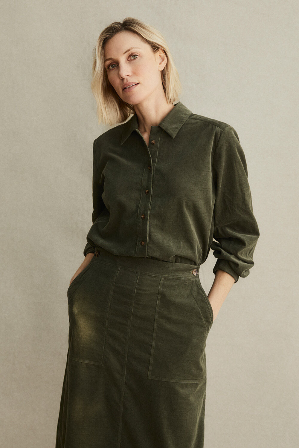 Irithiel Shirt - Beetle, Siska Skirt - Beetle