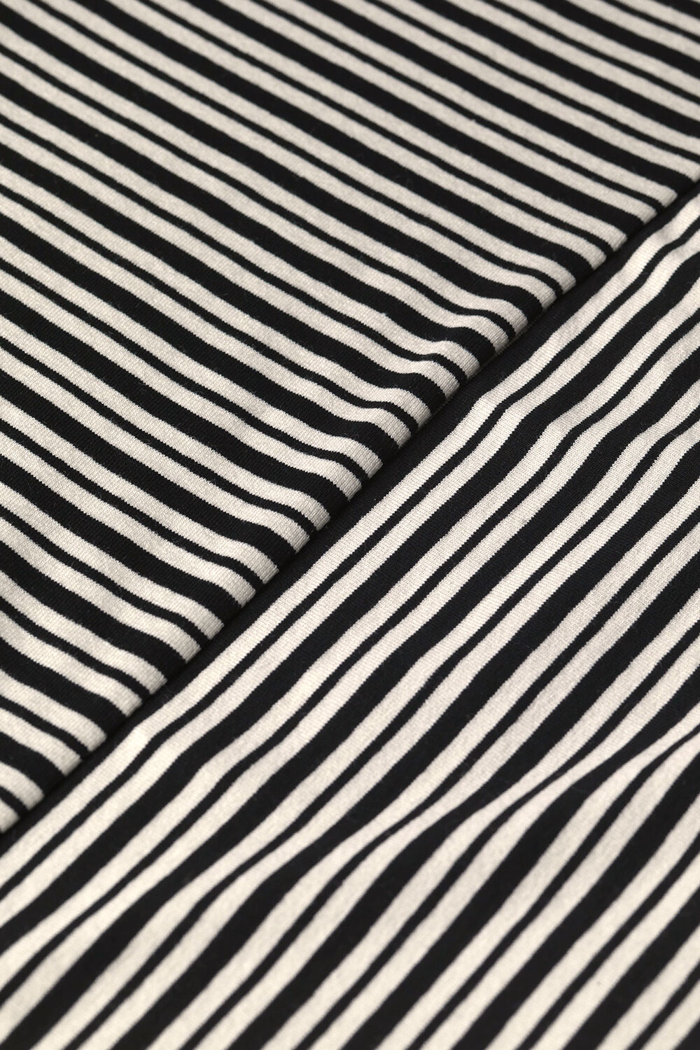 ESIRI JERSEY TOP, Black