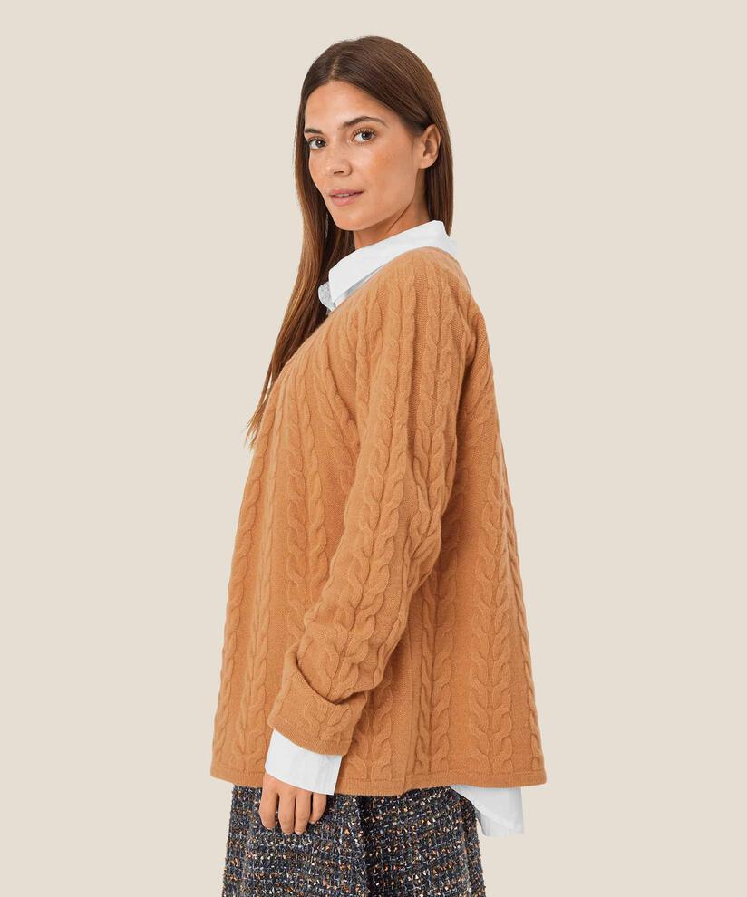 Faylah Jumper, Bisquit