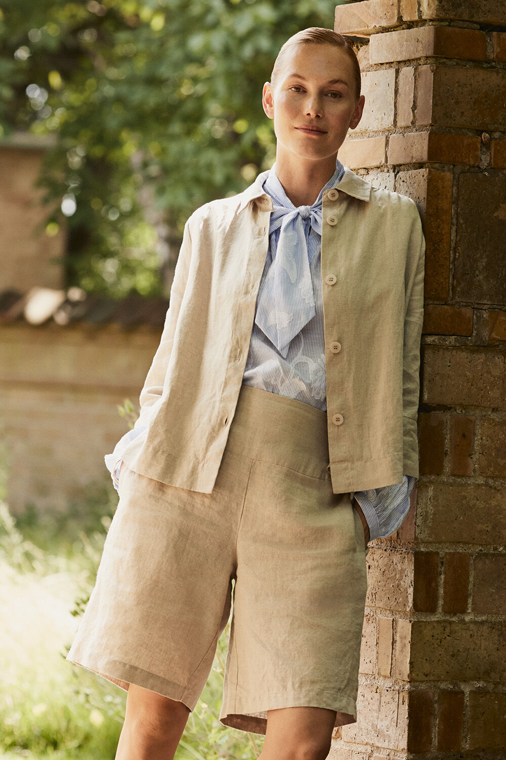 Idakai Shirt Jacket - Natural, Bellindra Blouse - Placid Blue, Pinja Shorts - Natural