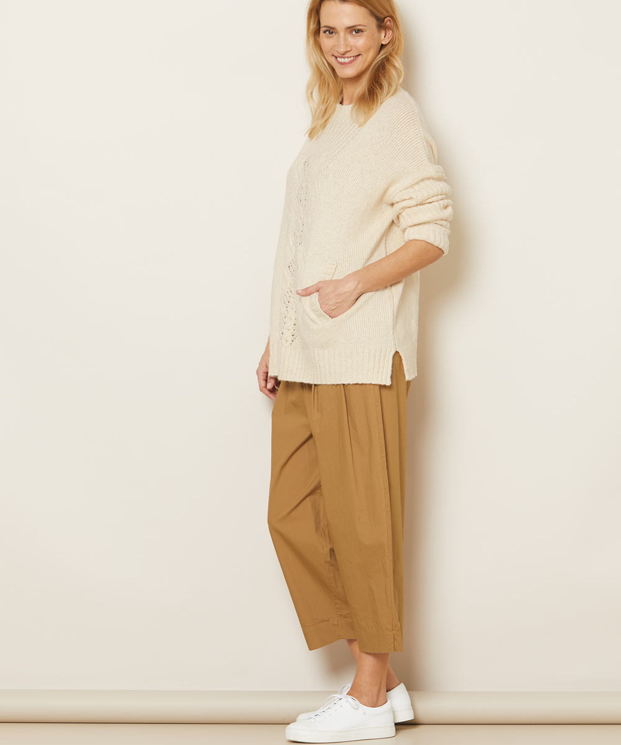 FARIDA TOP, Whitecap