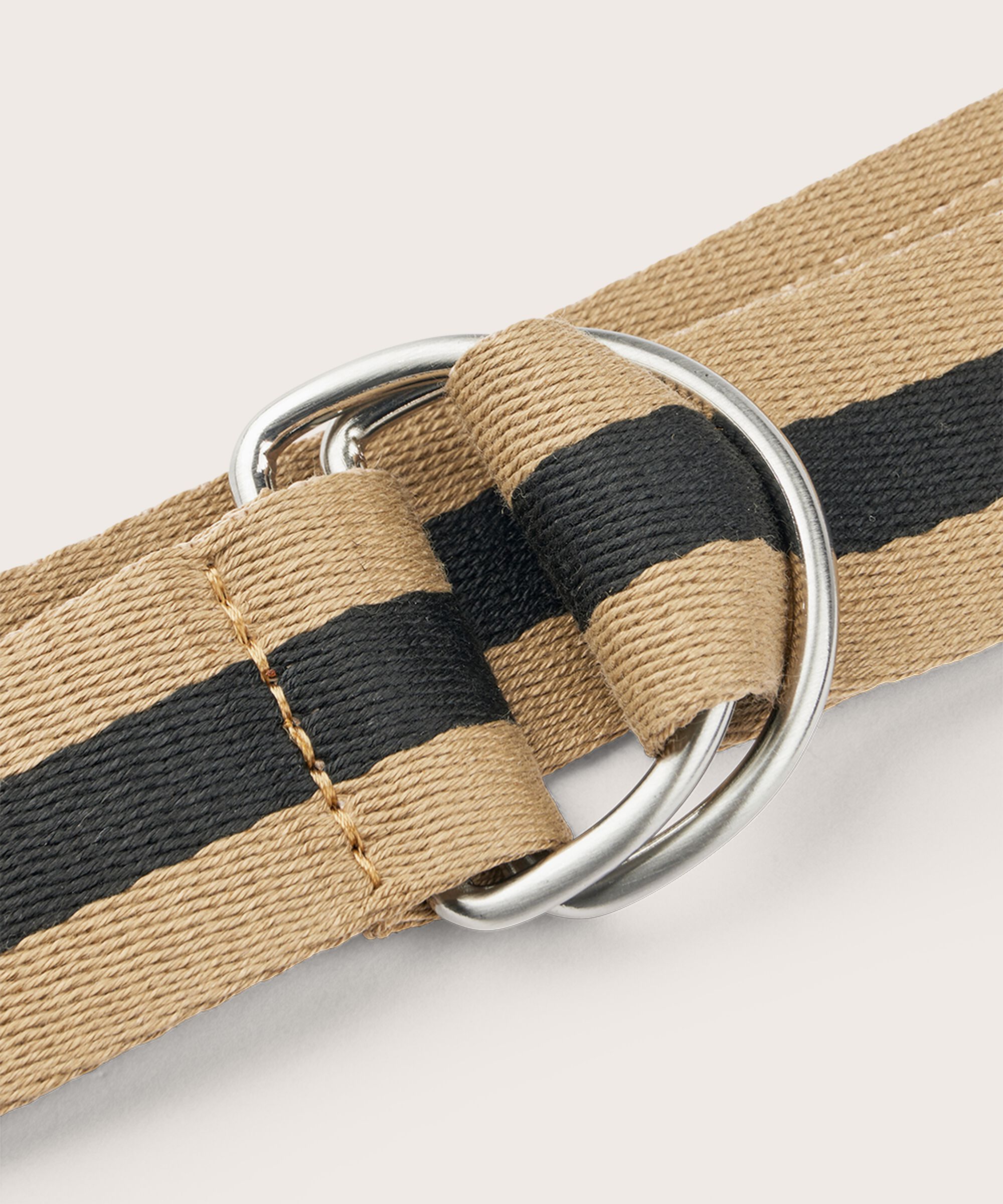 Rebia Belt, Safari