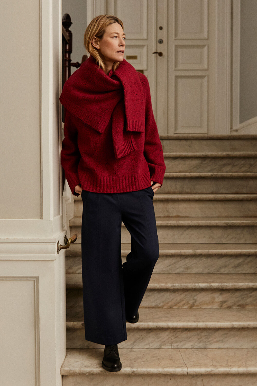 Fenoria Pullover - Red Dahlia, Paxora JERSEY Trousers - Navy Blazer