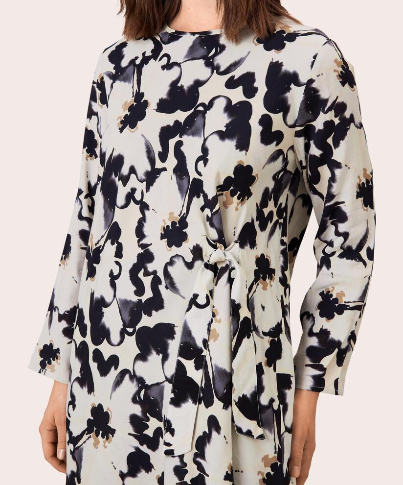 Groba Tunic, Volcanic