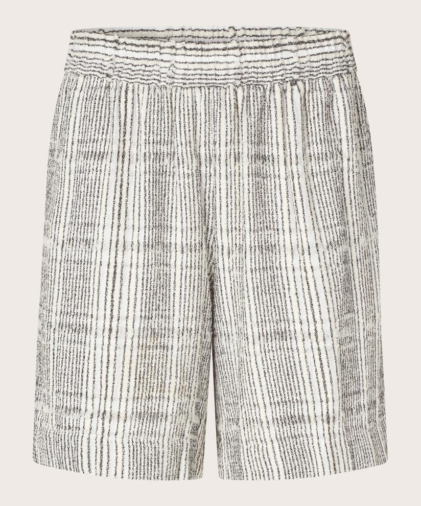 Paniz Shorts, Fog