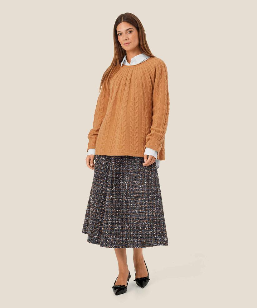 Faylah Jumper, Bisquit