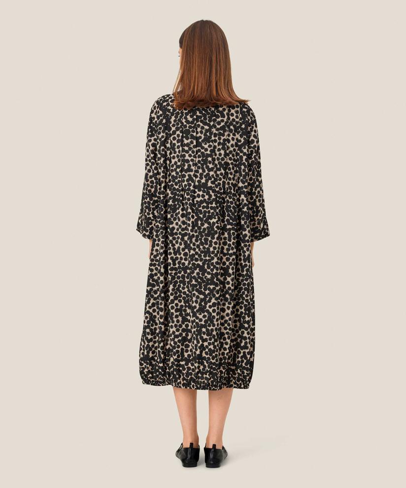 Nukkel Dress, Fog