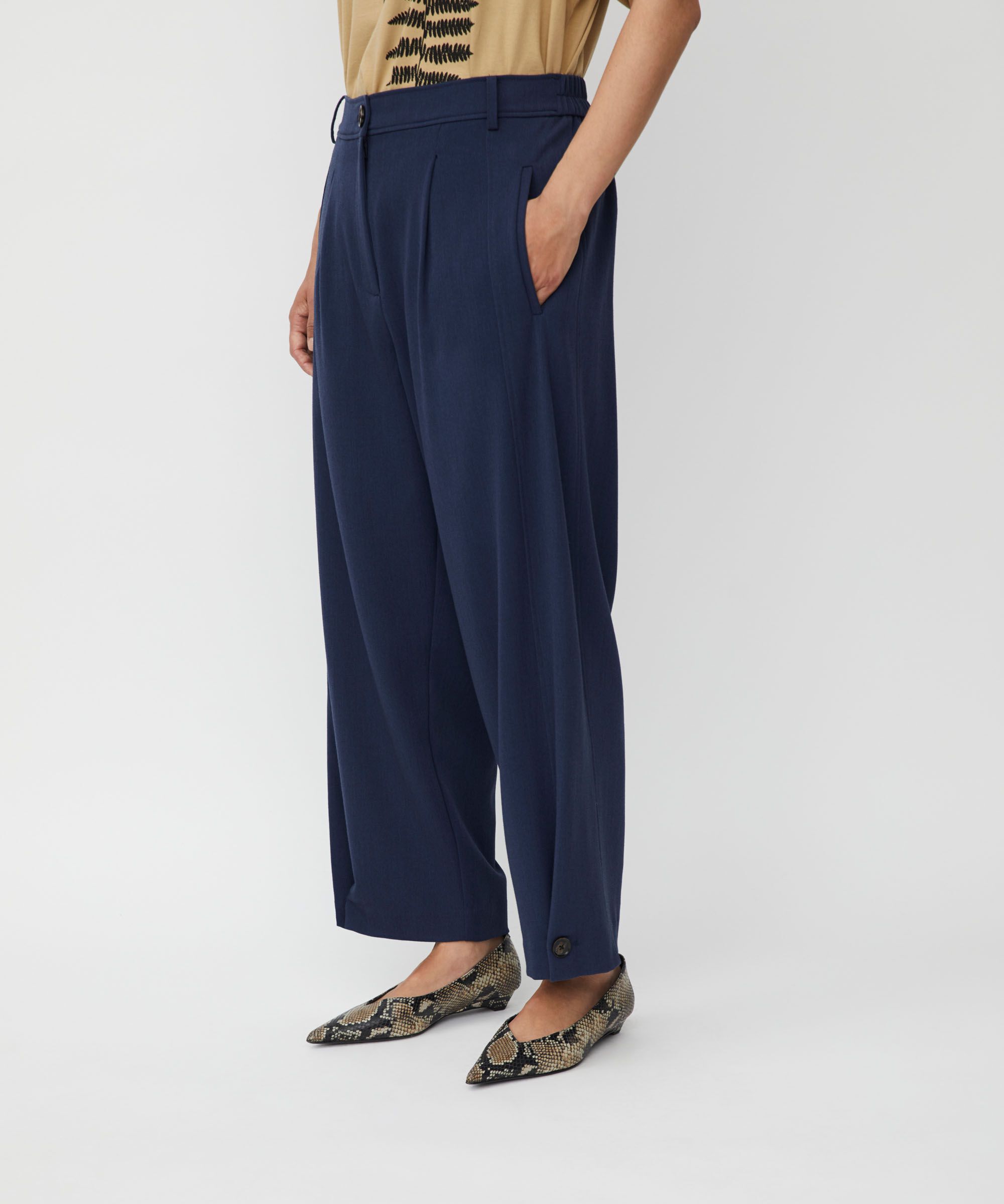 Punna Trousers, Navy Blazer