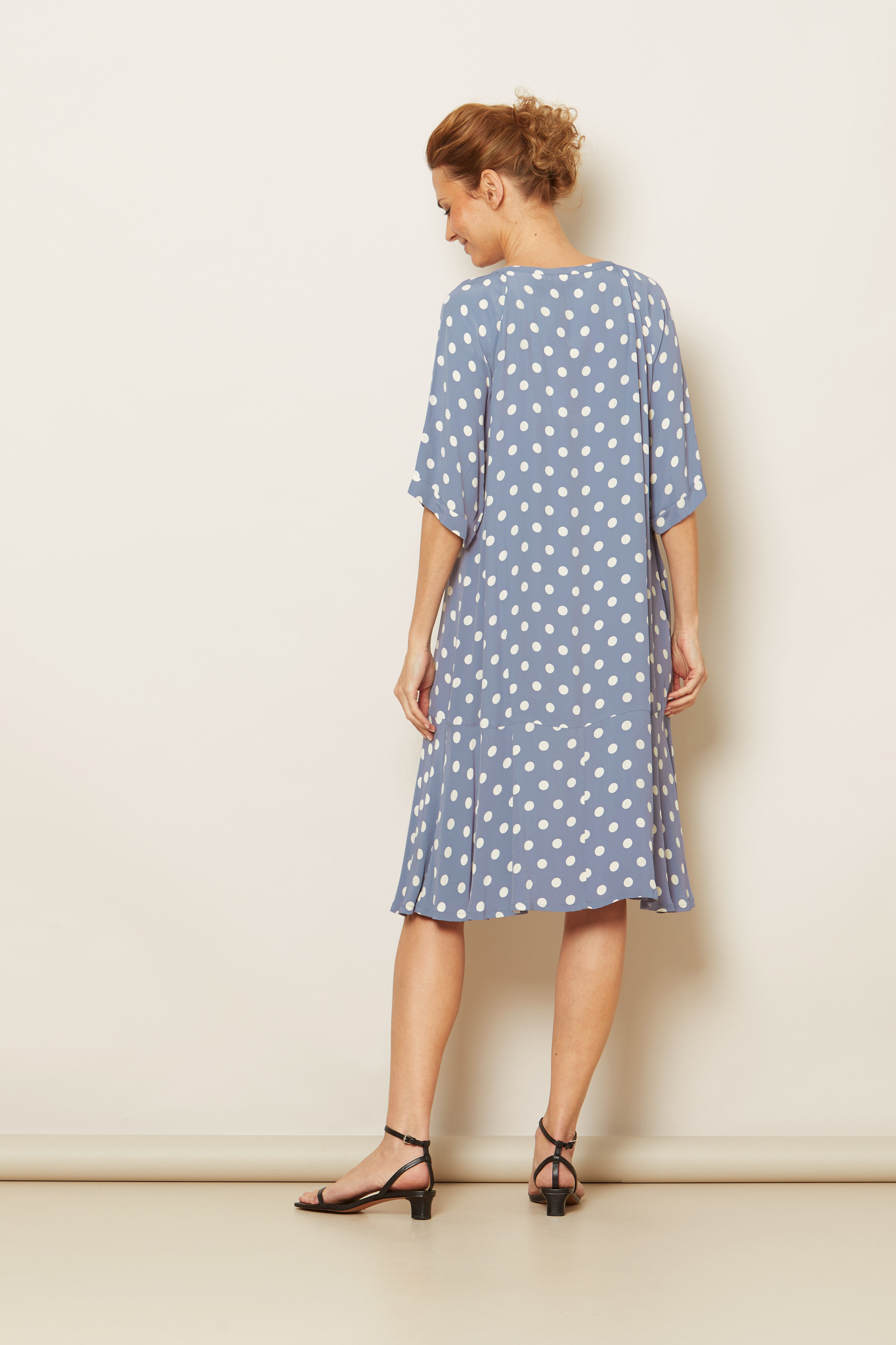 NEBIS DRESS, P. Impression