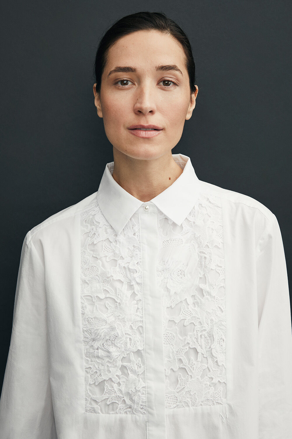 Ilvian Shirt - White, Samira Skirt - D. Grey mel.